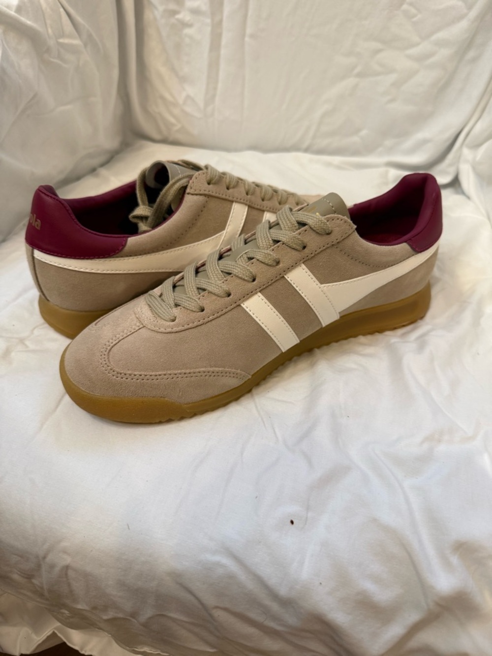 Gola Torpedo sneakers.  CLB761.  Size 9.5. Bone/offwhite/cerise color. NWB